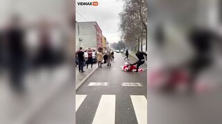 Man Dressed As Santa Claus In Croatia Was Brutally Kicked In The Head - Vi