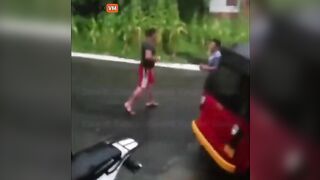 Man Run Over By Tuk-tuk During Fight – Video – VidMax.