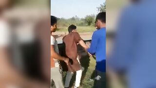 In India, A Man Was Beaten For Not Worshiping