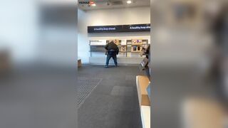 Man Robs IPad Of Verizon Store - Video - VidMax.com