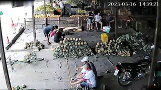 Fruit Market Murders. Ecuador 