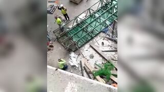 NSFW GRAPHIC Scaffolding Collapse Kills 3, Injures 2