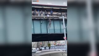 Bad New York Update - Naked Man Dangling On Subway Platform