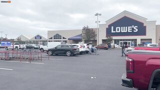 Off-duty Police Officer Tries To Stop Shoplifter At Lowes P