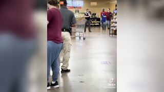 Security Guard At Kroger Supermarket In Bloomington Insults Man