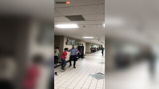 A Student Fights With The Principal, And Classmates Cheer Him On