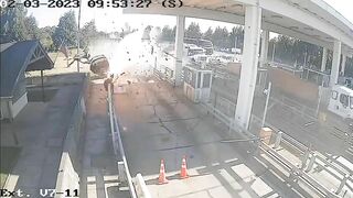 Horrifying Incident At Toll Plaza Captured On Video. It Turns Out To Be C