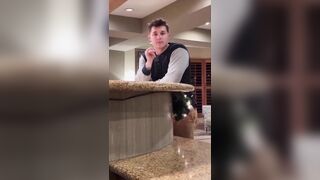 Jerk Insults Hotel Receptionist And Defends Himself