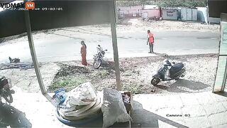 Truck Loses Wheel And Hits Motorcyclist - Video - VidMa