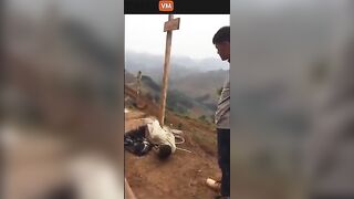 Video Of Chinese Boss Beating African Workers In Rwanda Goes Viral