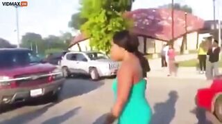 Why You Never Bring A Taser To A Car Fight – Video – VidMax