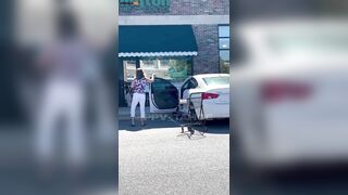 Little Woman Confronts Shoplifter With Knife, Taser