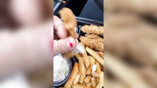 Woman Ordered Fried Chicken Sticks At Zaxby’s, Here’s What Happened