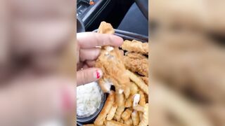 Woman Ordered Fried Chicken Sticks At Zaxby’s, Here’s What Happened