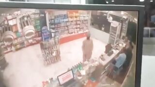 Attempted Robbery In Pakistan Backfires 