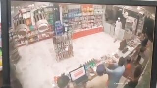 Attempted Robbery In Pakistan Backfires 