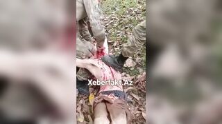 Azerbaijani Soldiers Execute Armenian Soldiers 