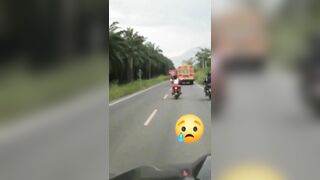 Cycling Couple Tries To Overtake School Bus But Goes Wrong 