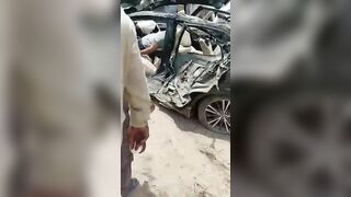 Man Beheaded In Traffic Accident 