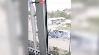 Guy Blows Himself Up In Car When Police Try To Kidnap Him