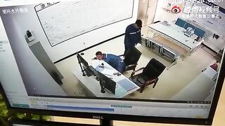 Guy Beats His Colleague To Death With A Hammer 