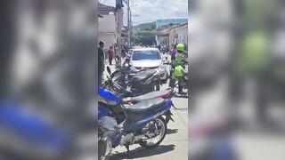 Man Stabs Girlfriend In Throat After Stabbing Him 