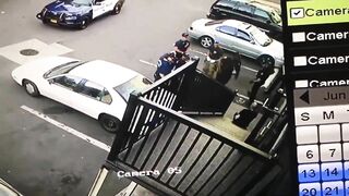 Man Tried To Attack Police With Screwdriver And Shot Dead 