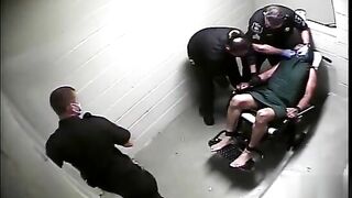 Michigan Prison Guard Assaults Detained Inmate 