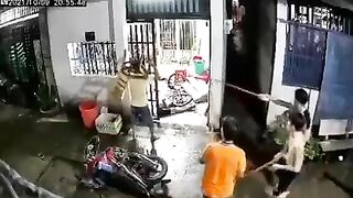 Neighbor Attacks Man With Machete 