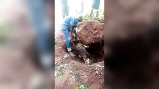 Smelly Body Found In Grave Pit 