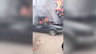 Two Kidnappers Burned Alive In Car 