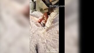 Angry Iraqi Soldiers Behead A Dead ISIS Member