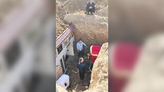 Burials Go Wrong At Chinese Temple Tombs