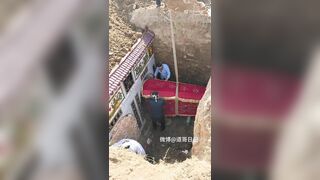 Burials Go Wrong At Chinese Temple Tombs