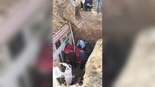 Burials Go Wrong At Chinese Temple Tombs