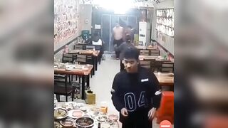 This Guy Accidentally Stabbed His Friend During A Fight At A Restaurant