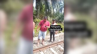 Indonesian Man Beheads Himself On Railway Tracks