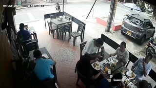 Quick Draw McGraw Foils Armed Robbery