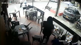 Quick Draw McGraw Foils Armed Robbery