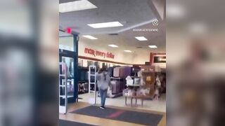 Store Patrons Did Not Let The Thief Get Away