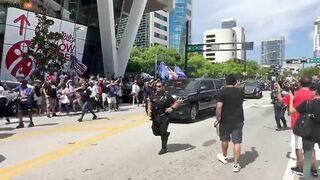 Crazy Leftists Try To Stop Trump's Motorcade In Florida