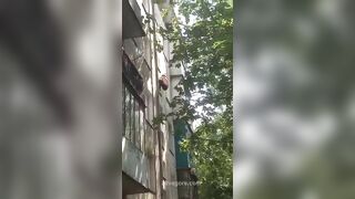 Drunk Idiot Quarrels With Friends And Jumps To His Death