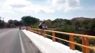 Guy Committed Suicide By Jumping Off A Bridge. Mexico 