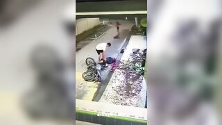 Guy On Motorcycle Misses The Curve 
