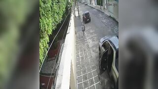 Brazilian Street Gang Shootout. Criminal Ababa