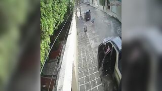 Brazilian Street Gang Shootout. Criminal Ababa