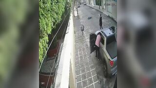 Brazilian Street Gang Shootout. Criminal Ababa