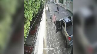 Brazilian Street Gang Shootout. Criminal Ababa