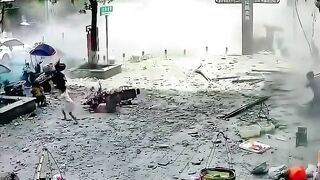 Oh My God, A Huge Wall Collapsed On The Street. (Final Destination)