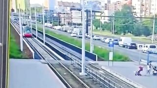 KrudPlug Mobile - Cyclist Run Over By Tram In Czech Republic